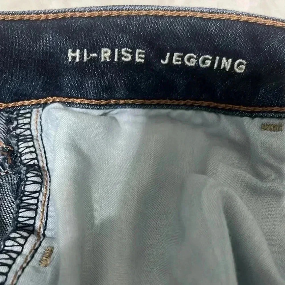 American Eagle Outfitters Hi Rise Jegging Size 12 Long Dark Wash No Distressing - Picture 8 of 8